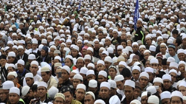 Thousands of Indonesians listen to their